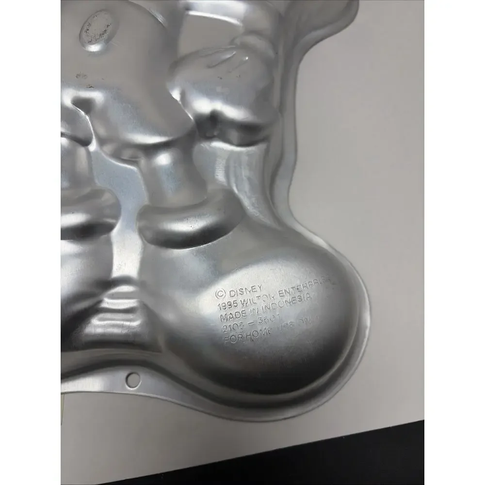 CAKE PAN Wilton Vintage Disney Mickey Mouse - 1995 NEW